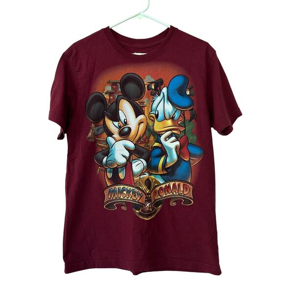 Disney Store Studio Collection Mickey Mouse Donald Duck Maroon graphic Shirt M - Picture 1 of 8